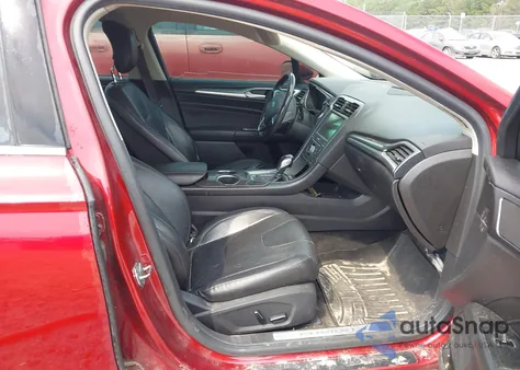 2013 Ford Fusion Titanium z USA, uszkodzony, nr VIN 3FA6P0K96DR266183